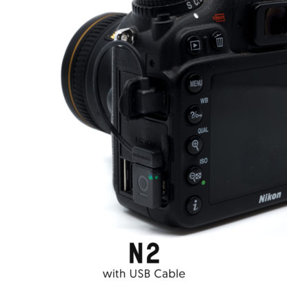 Unleashed N2 Seitenansicht an Kamera mit Kabel